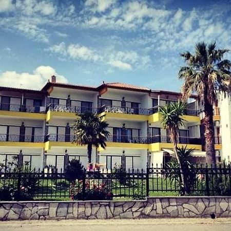 Villa Christina Sea Side A Hanioti Ngoại thất bức ảnh