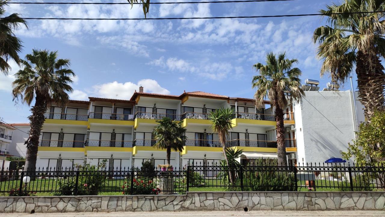 Villa Christina Sea Side A Hanioti Ngoại thất bức ảnh